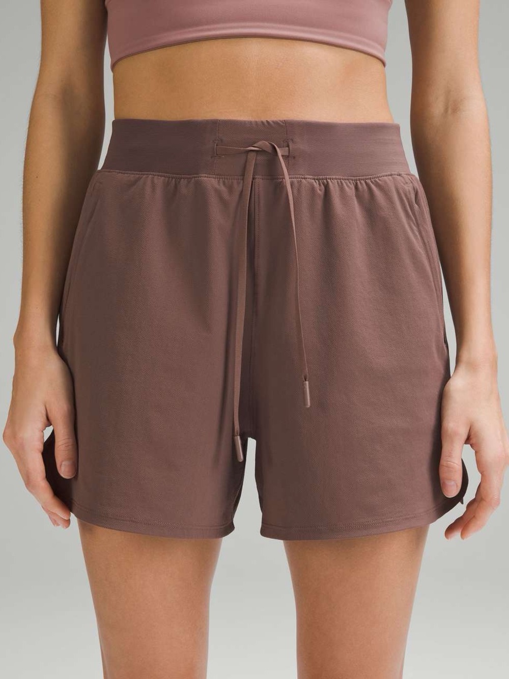 Lululemon License to Train High-Rise Short 4"
Dark Oxide